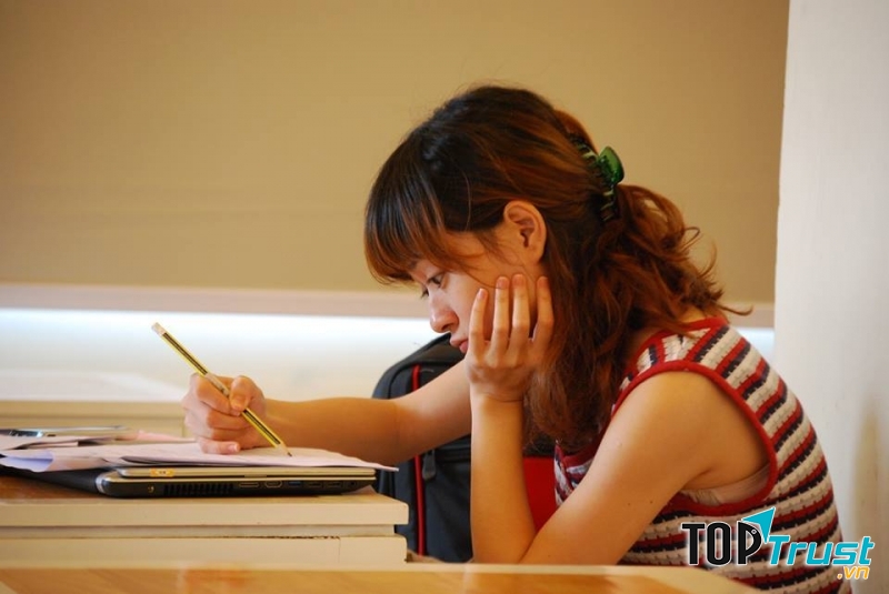 Học tập chăm chỉ không chỉ trong kì thi