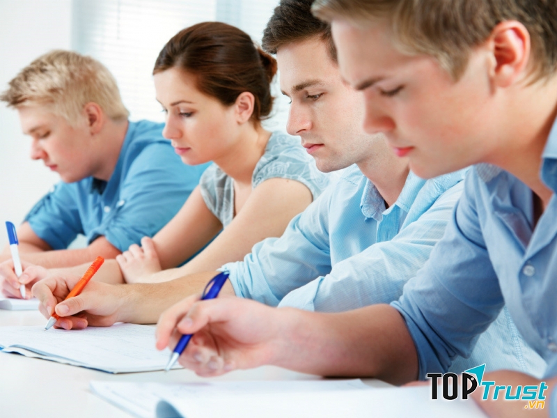 Chăm chỉ học tập tiết kiệm tiền học phí thi lại, học lại