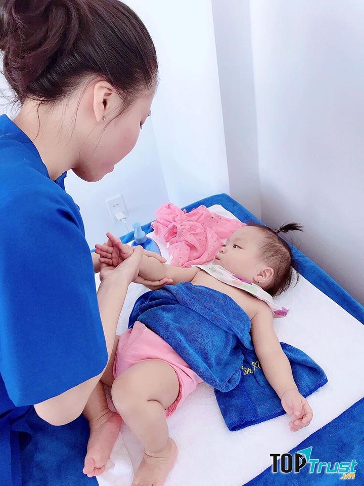 Chăm sóc mẹ và bé sau sinh tại nhà - Sunny care