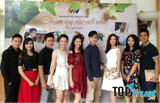 Chạm tay vào nỗi nhớ