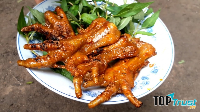 Chân gà nướng sa tế