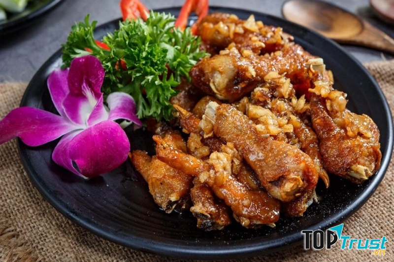 Chân gà chiên mắm