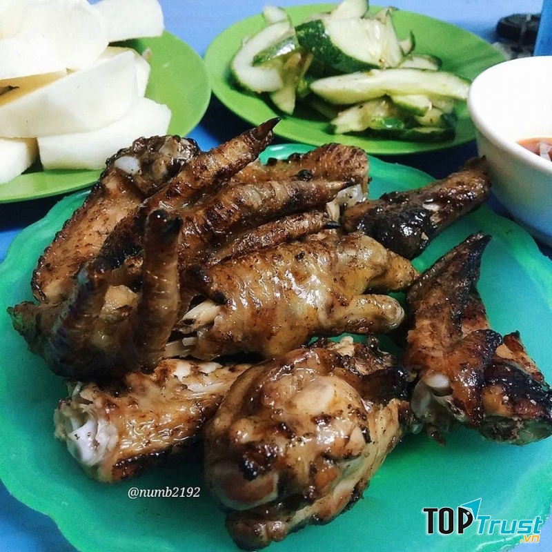 Chân Gà Nướng - Bà Triệu