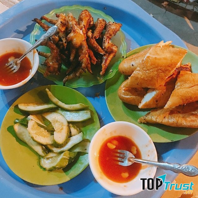 Chân gà nướng Bà Triệu