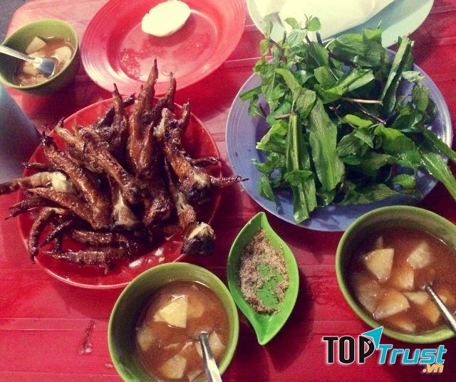 Chân gà nướng Ngõ Gạch