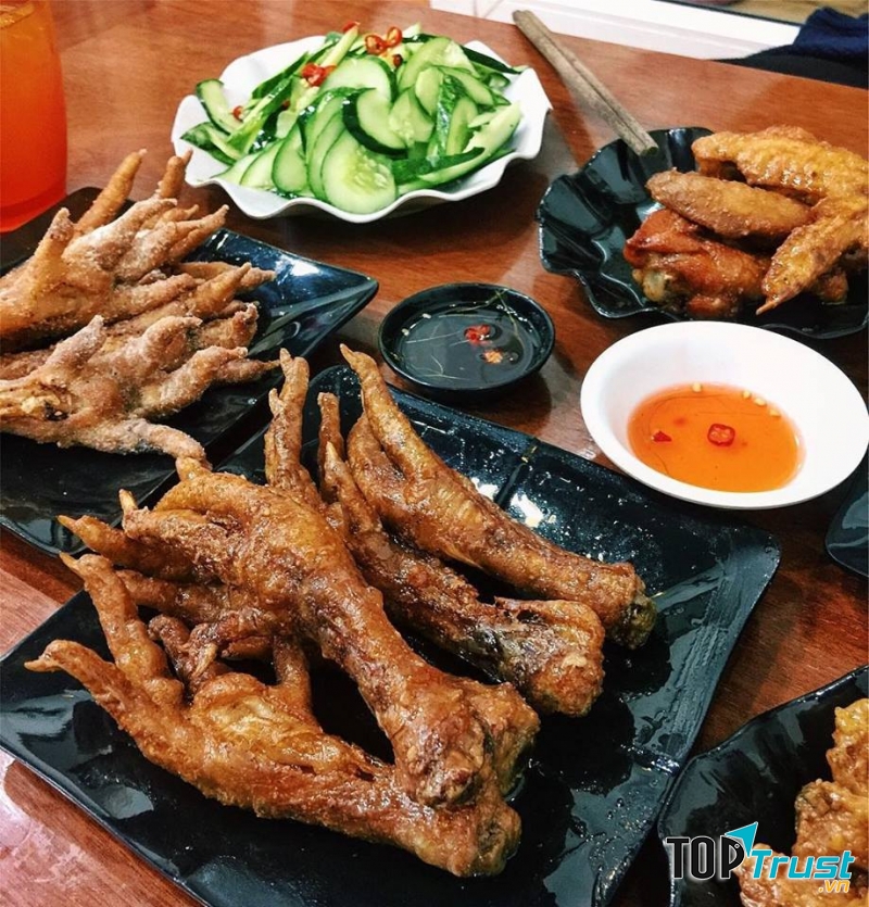 Chân gà nướng Thụy Khuê