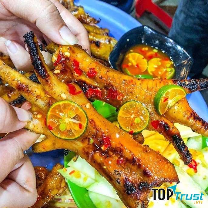 Chân gà nướng Thịnh Vượng