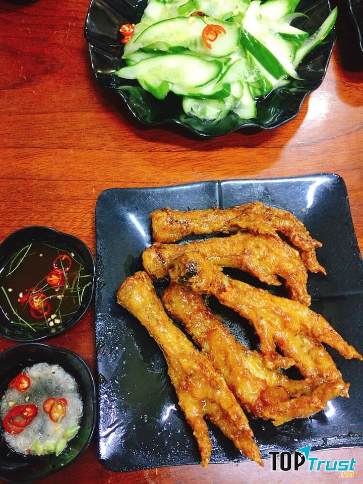 Chân gà chiên mắm