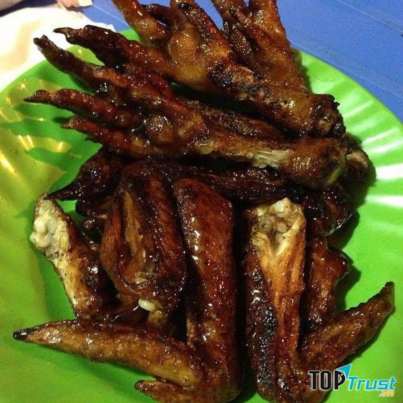 Chân gà nướng Thuỵ Khuê