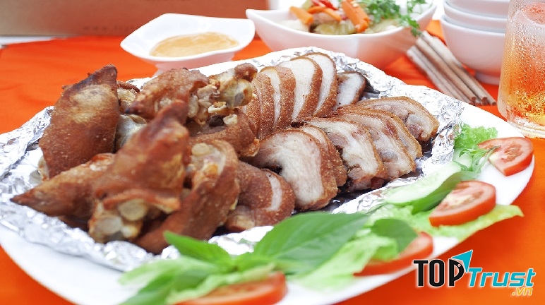 Chân giò muối chiên giòn