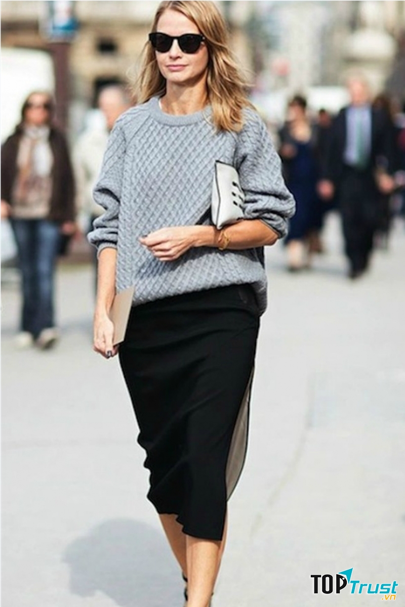 Chân váy và áo len dáng thụng