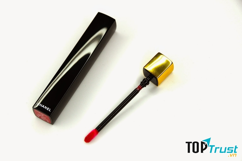 Chanel Rouge Allure Gloss là một trong những thỏi son bóng cao cấp đáng sở hữu nhất