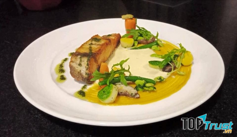 Nhà hàng hàng Chanh Bistro khá đang dạng với nhiều món ăn hấp dẫn