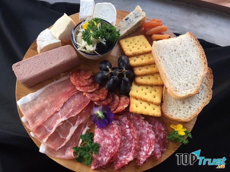 Chanh Bistro Rooftop Saigon