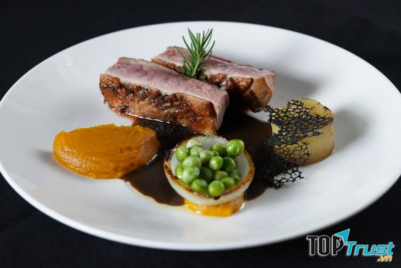 Chanh Bistro Rooftop Saigon - Lý Tự Trọng