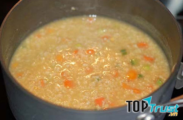 Cháo cá cà rốt