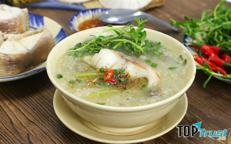 Món cháo cá lóc ở đây được chế biến kỹ lưỡng