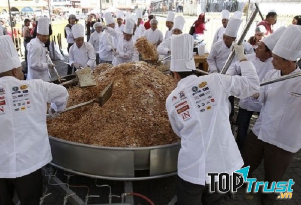 Chảo cơm rang Quảng Đông lớn nhất thế giới