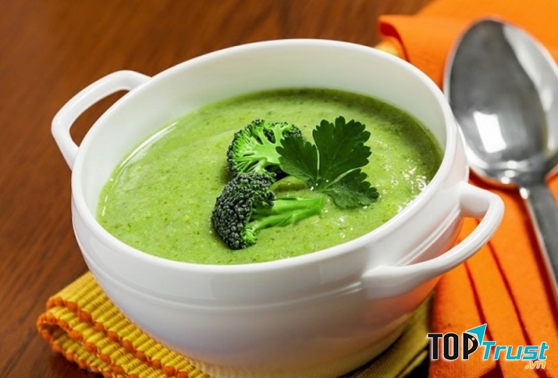 Cháo gà súp lơ xanh