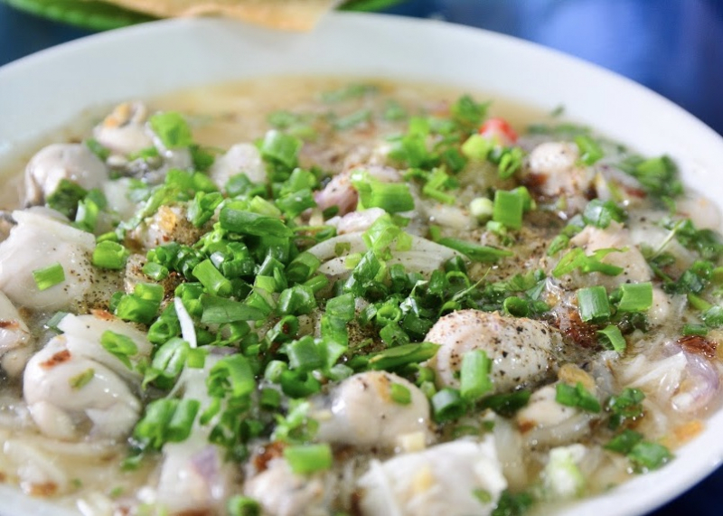 Món cháo hàu nhon lành, hấp dẫn thực khách bốn phương đến với Phú Yên