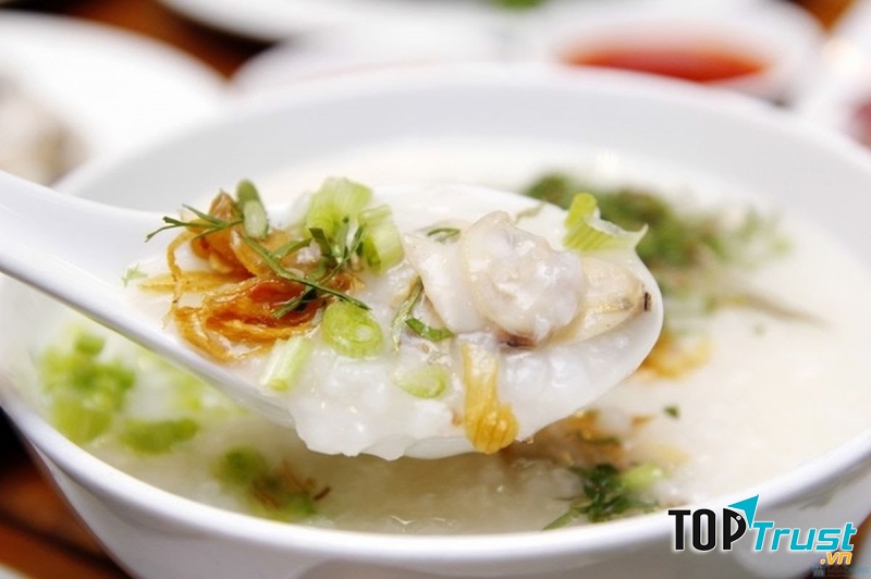 Cháo Hàu Nấu Hạt Sen