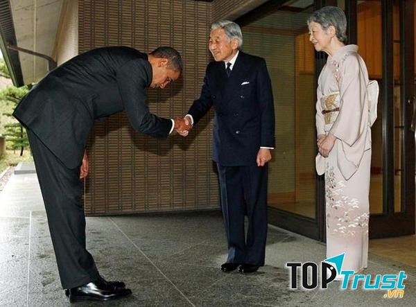 Chào hỏi thể hiện sự thân thiết văn minh