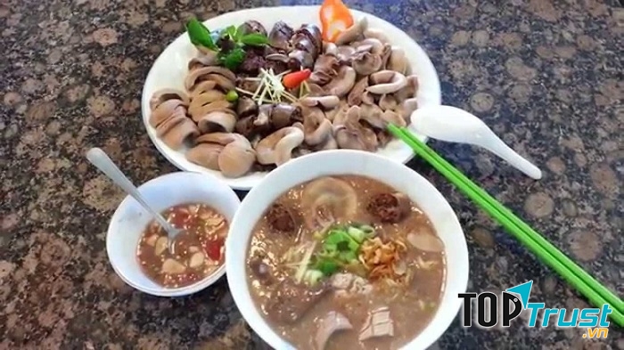 Cháo lòng Cái Tắc