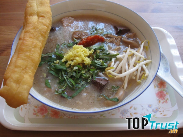 Tô cháo lòng đầy ấp nhiều Huyết