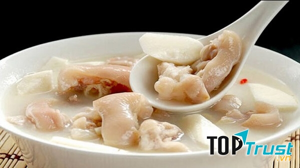 Cháo móng giò, hạt sen