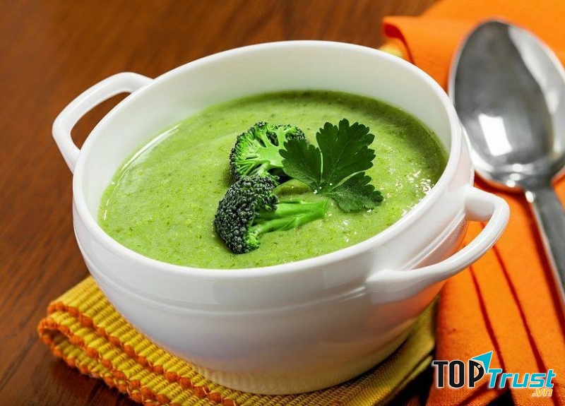 Cháo thịt bò súp lơ xanh