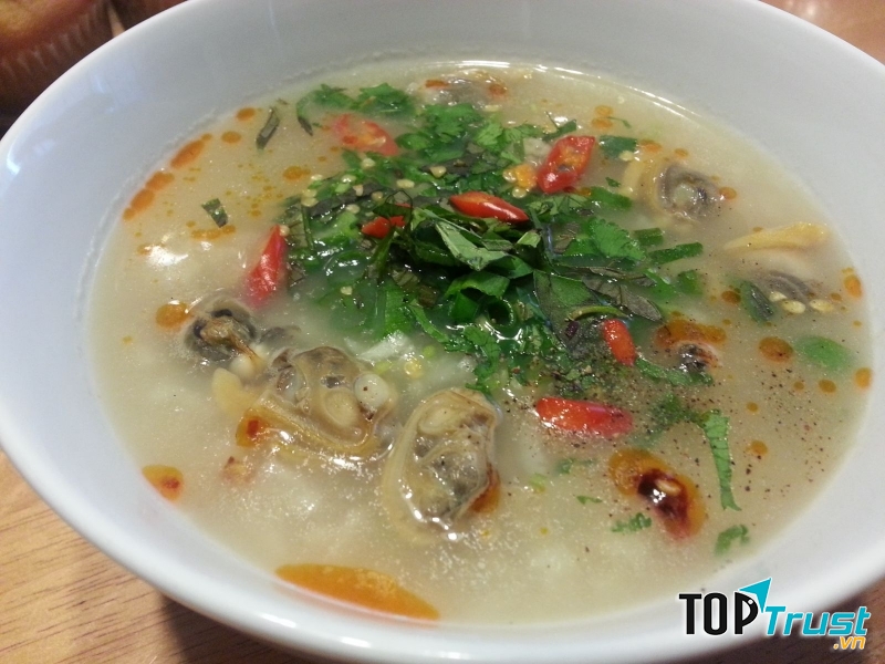 Cháo trai nấu cháo cho bé ăn làm giảm ra mồ hôi nhanh chóng