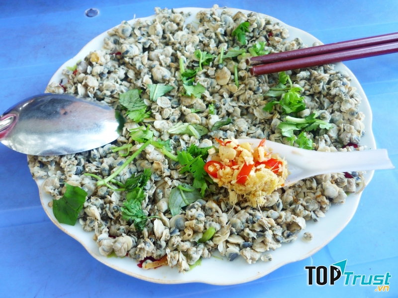 Chắt chắt xào đặc sản Quảng Bình