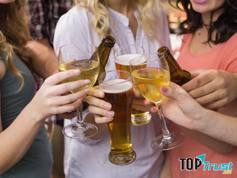 Chất cồn “đánh cắp” vitamin B