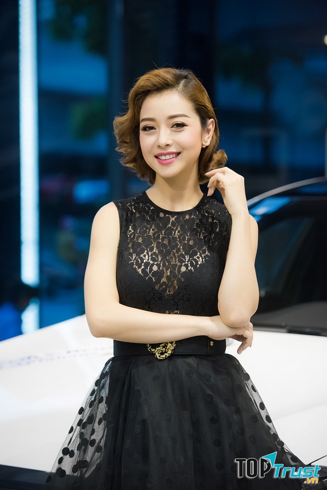 Chất liệu ren, xuyên thấu