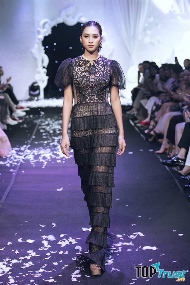 Chất liệu ren, xuyên thấu