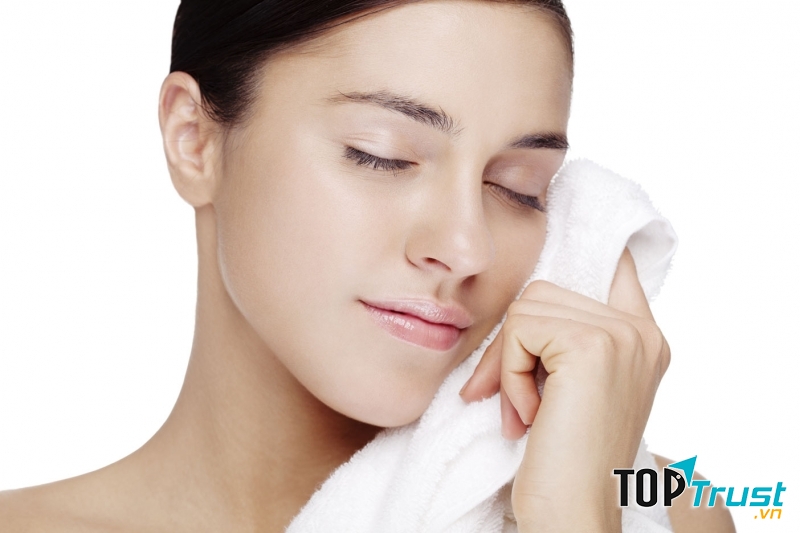 Đảm bảo khăn khô và sạch