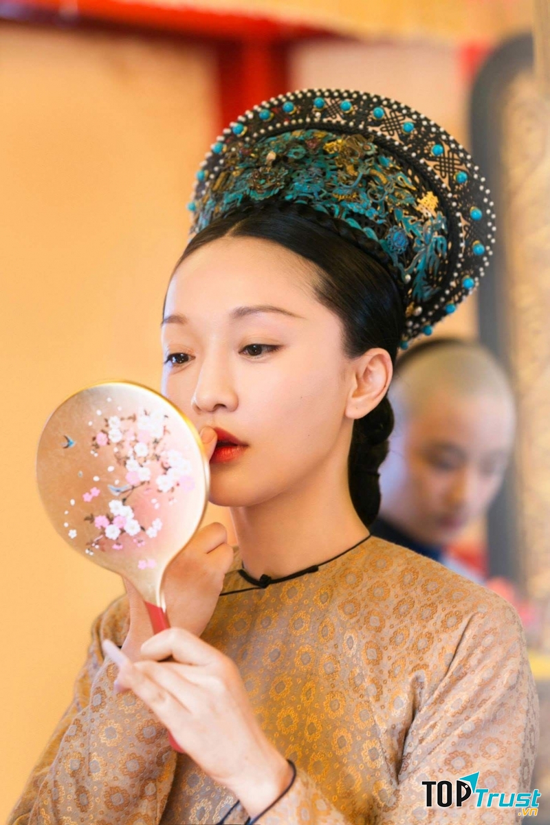 Châu Tấn
