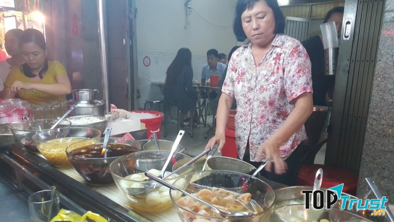 Quán chè 85 - Cô Giang