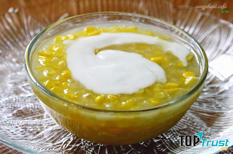 Chè bắp thơm ngon ăn cùng chút nước cốt dừa béo ngậy