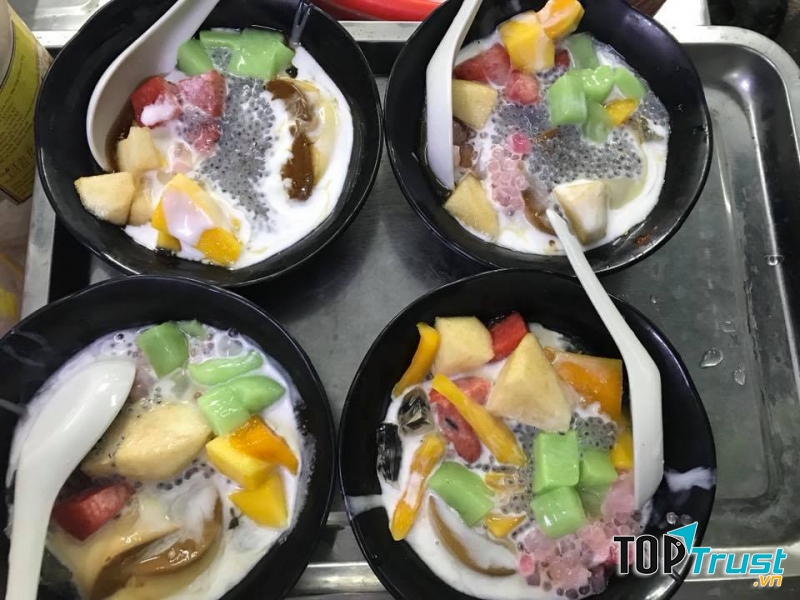 Chè Bát Phố cổ