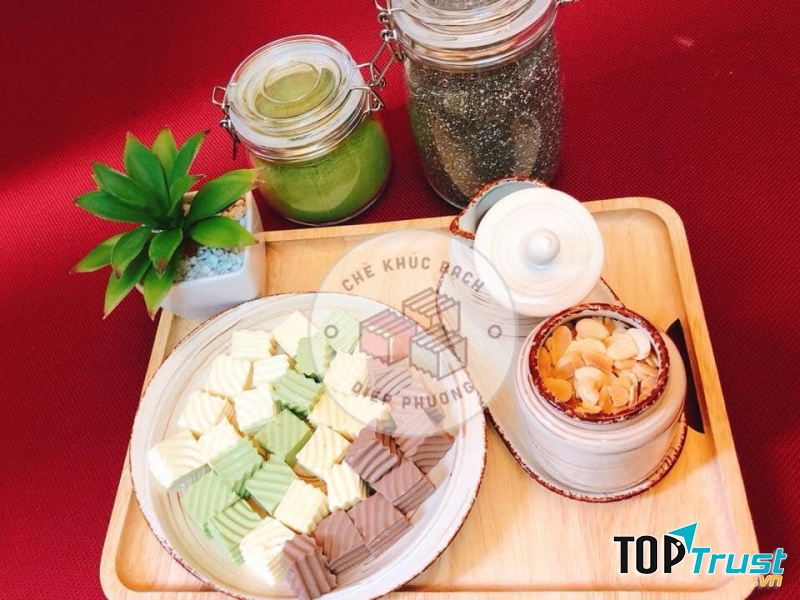 Khúc bạch vị trà xanh, vị socola, vị sữa và vị phô mai.