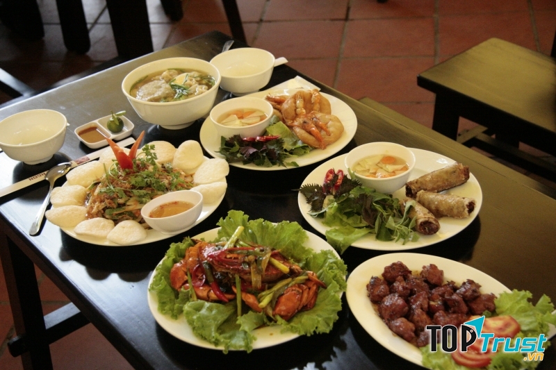 Tránh ăn trong khoảng 2 giờ trước buổi tập