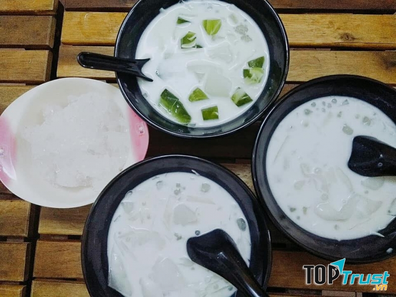 Chè Dừa - 22 Trần Quốc Vượng