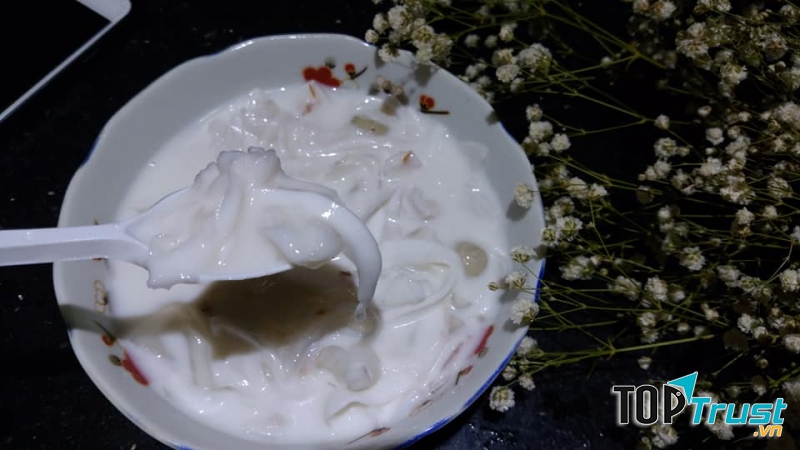 Chè dừa non Thảo Nguyên