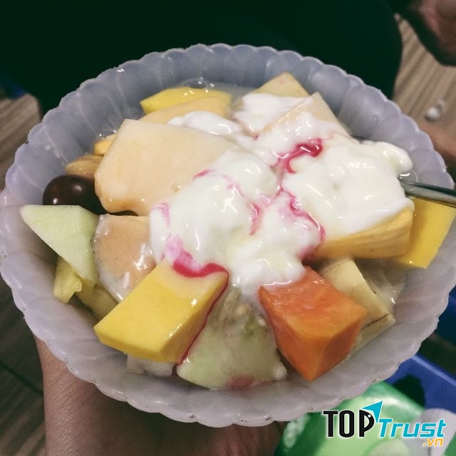 Chè hoa quả Lê Thanh Nghị