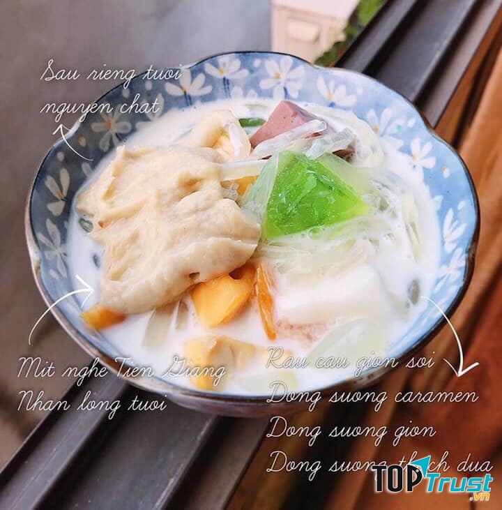 Món chè Thái sầu riêng của quán