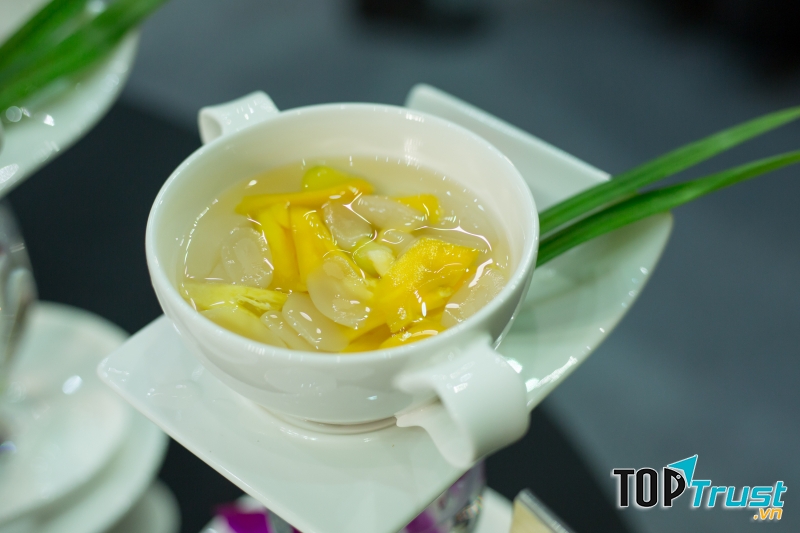 Món chè hoa quả mít đát luôn tạo được ấn tượng trong lòng các thực khách khi đến với  Phú Yên