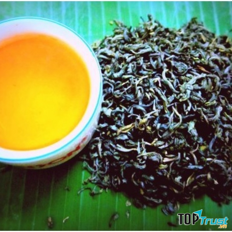 Màu vàng óng ánh của loại chè đặc sản Shan tuyết