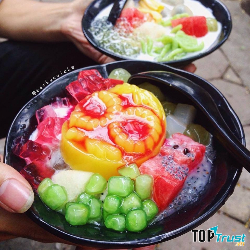 Chè Singapore phố Cửa Bắc