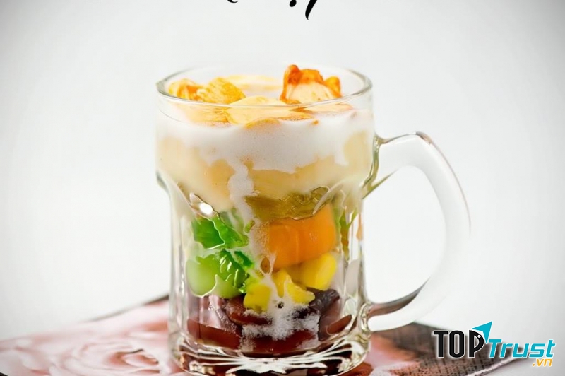 Khách tới đây thường chọn chè thập cẩm - Ảnh minh hoạ